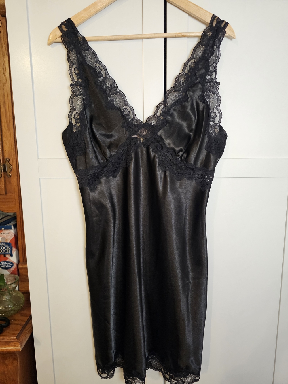 Vintage Jacalyn Bennett Black Satin & Lace Trim Slip Dress Chemise Nightgown L